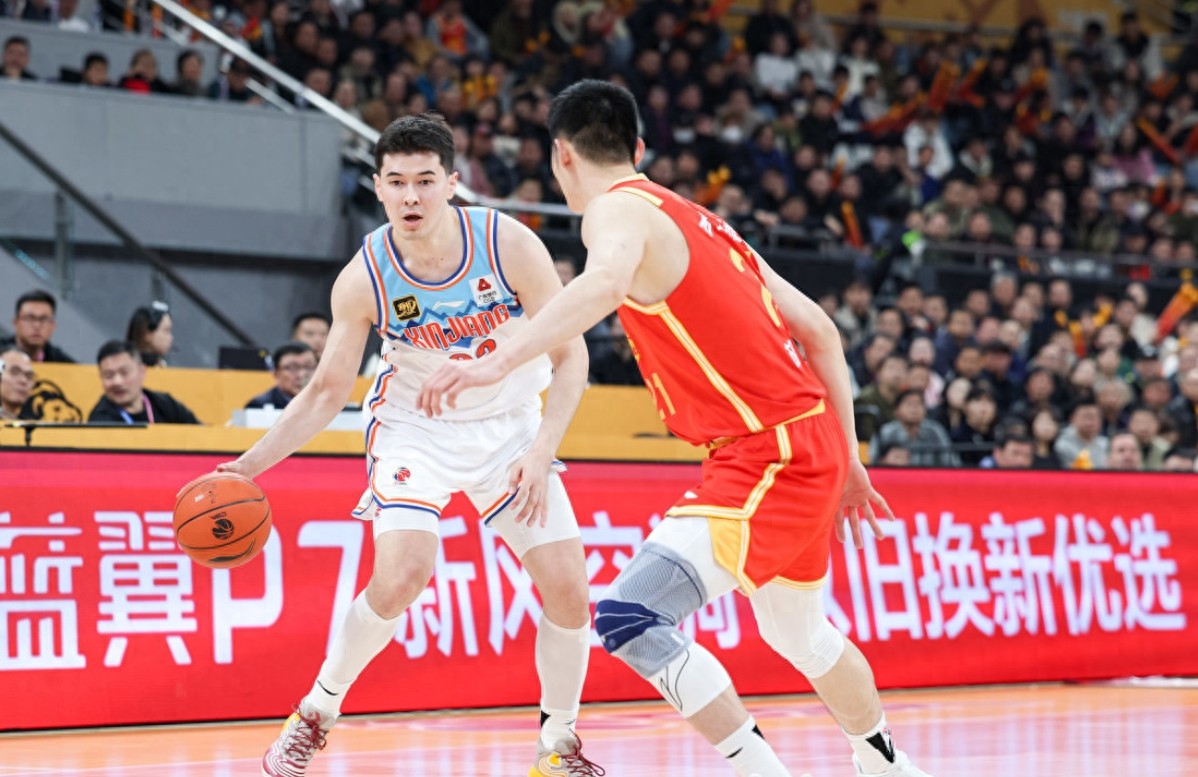 关于今夜CBA常规赛焦点战,曼联篮板制胜,震撼外界,赛程密集仍需轮换的信息 关于今夜CBA常规赛焦点战,曼联篮板制胜,震撼外界,赛程密集仍需轮换的信息