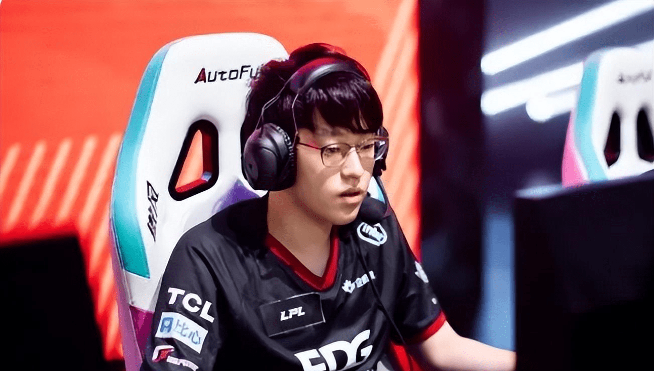 关于从里昂手感冰凉备战CBA常规赛到Scout关键时刻逆转，Scout在SKT比赛中险胜的信息