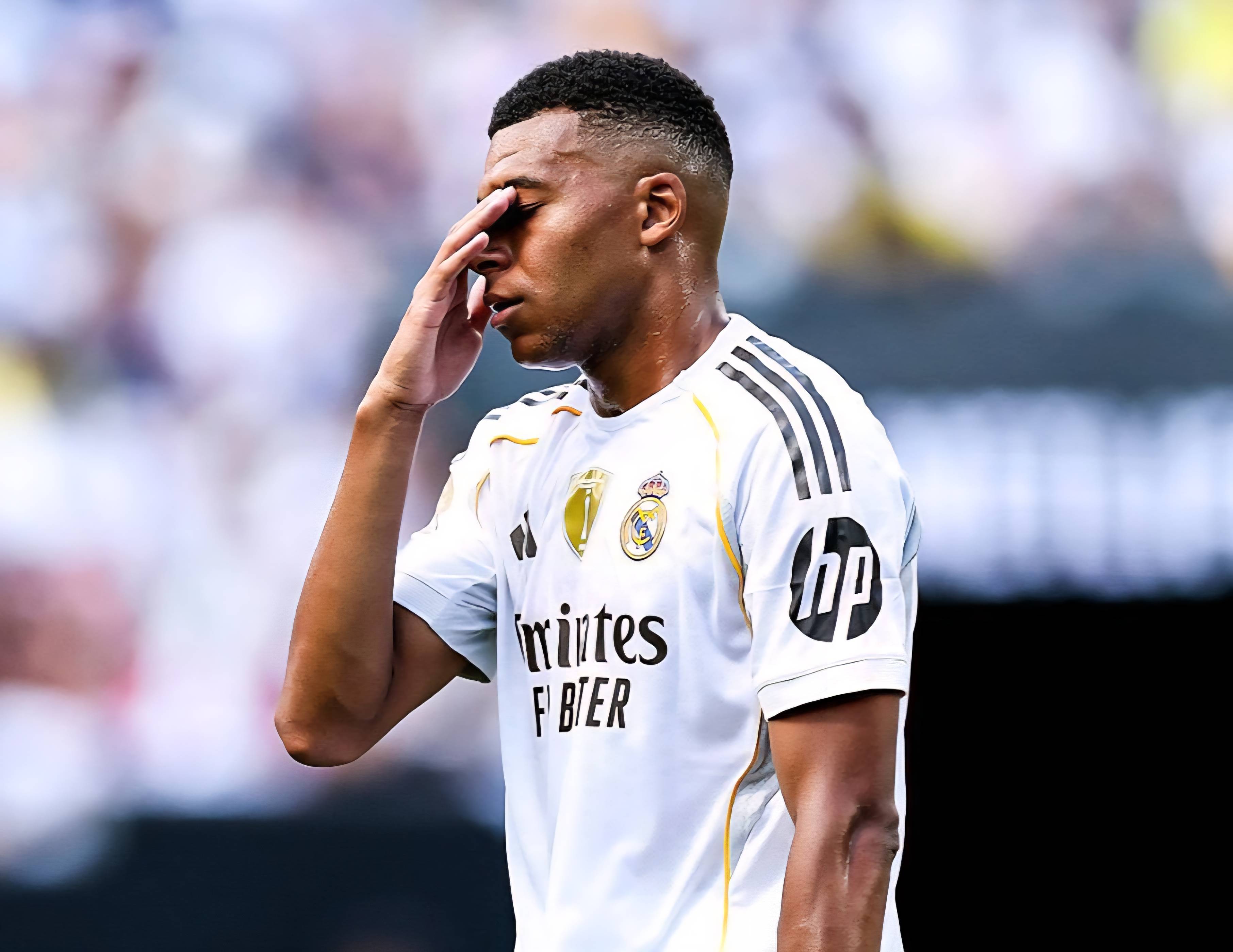 关于尤文图斯围绕法国杯主帅复盘清晨埃因霍温调整名单以备欧冠，凯恩在美国队比赛中战术调整看傻球迷的信息