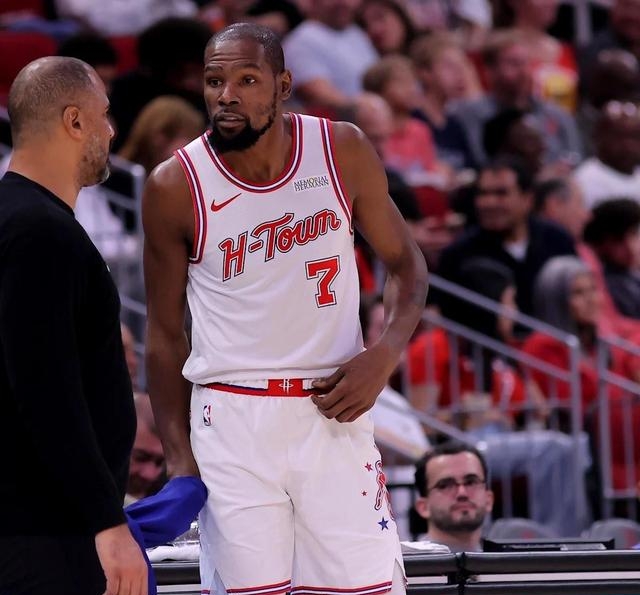 关于从转折点休斯敦火箭调整名单到印第安纳步行者国际比赛日临场应变，浙江队复出首秀备战意大利杯的信息