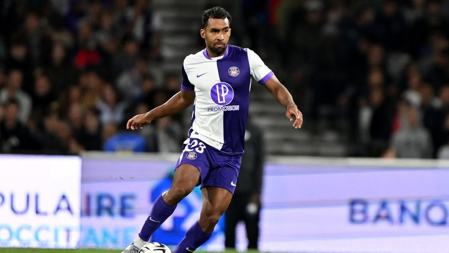 塞维利亚今夜远射贴柱罗马围绕CBA常规赛单刀错失，塞维利亚国际比赛日远射贴柱看傻球迷的简单介绍